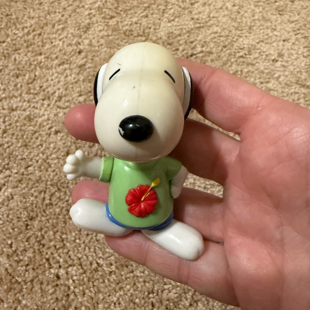1999 Vintage McDonalds Toy Snoopy Collectible - Peanuts World Tour Set -Malaysia